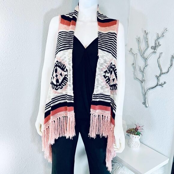 Pink Rose Sleeveless Fringe Cardigan Medium - Picture 2 of 11